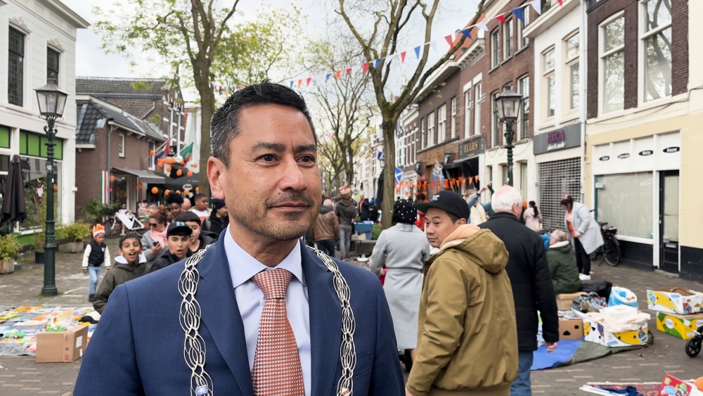 De eerste Koningsdag in Schiedam voor burgemeester Bergmann