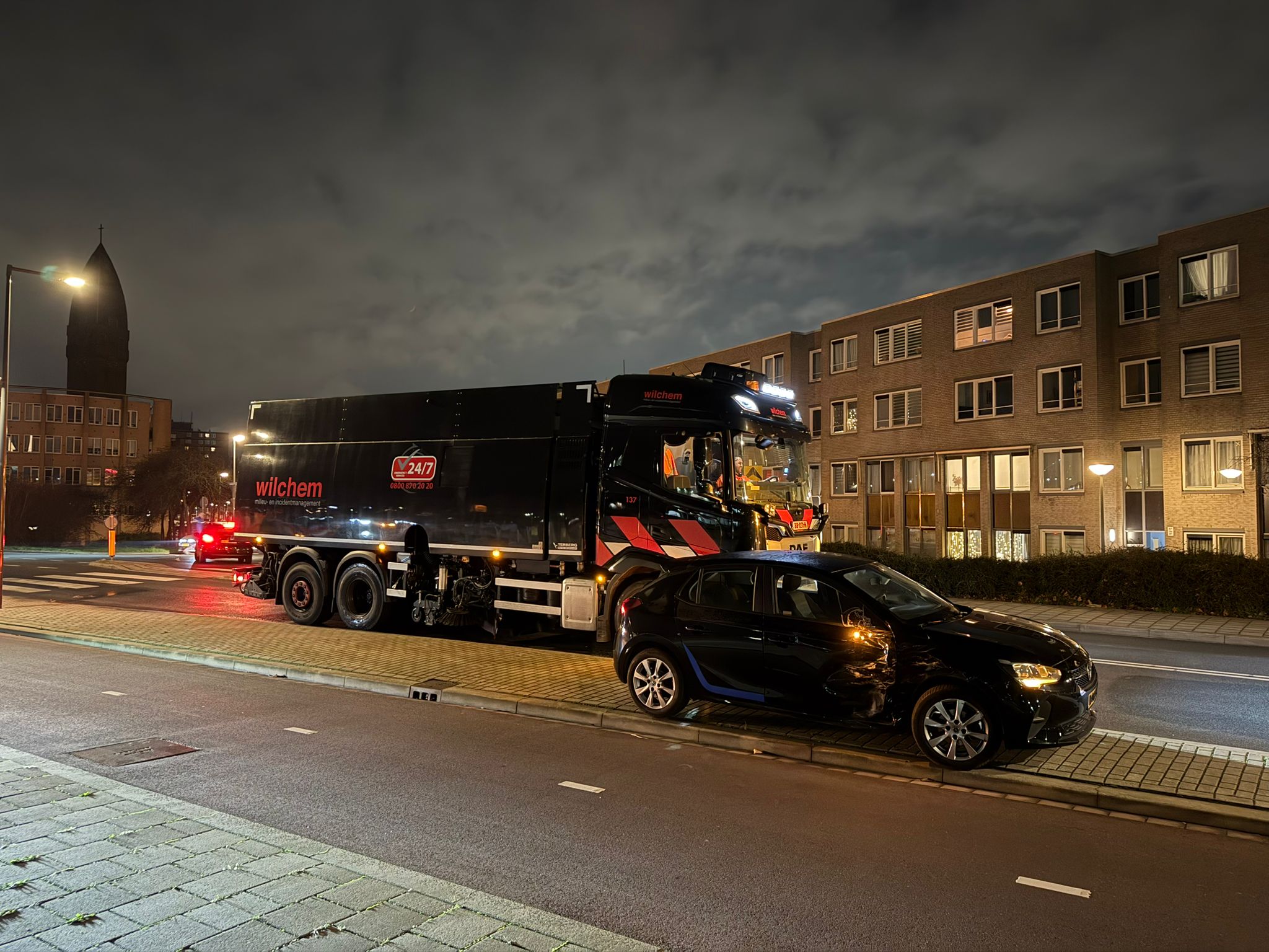 WhatsApp Image 2025 12 17 at 22.39.04