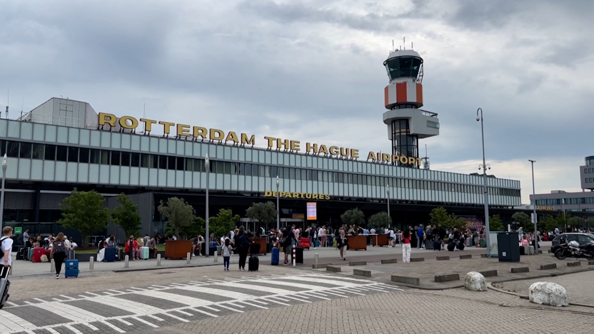 airport.jpg