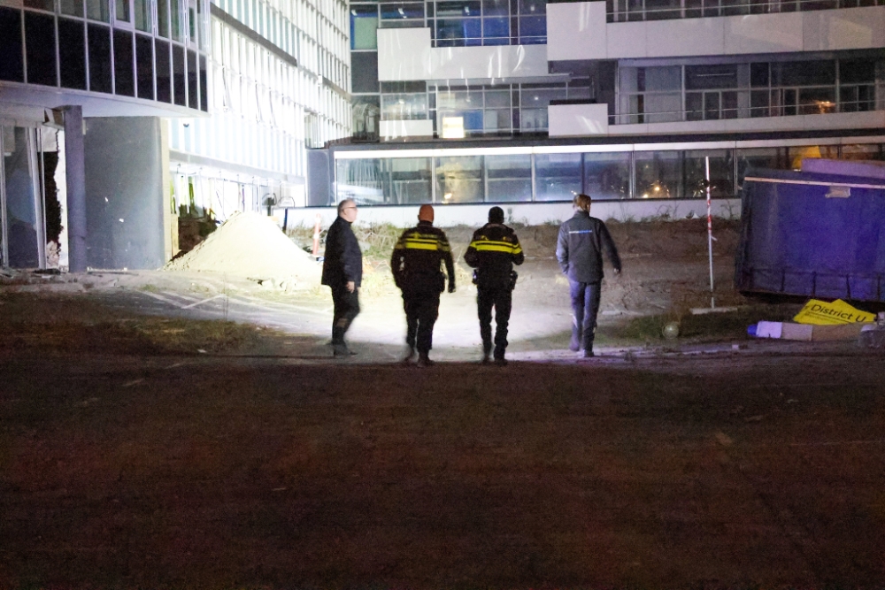 Pand in Vlaardingen omsingeld door politie na inbraakalarm
