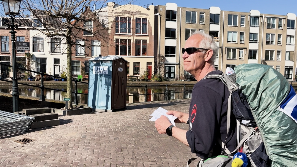 Frank Boerebach (65) loopt door heel Nederland voor dierbaren die hij verloor