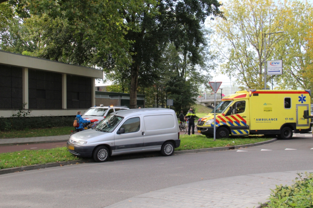 Fietsster gewond na aanrijding bij Laan van Bol'es
