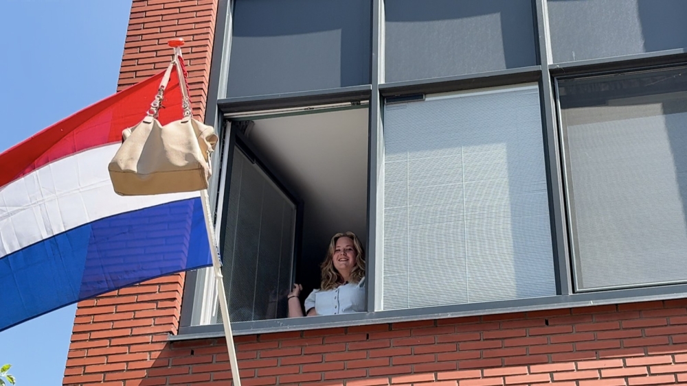 Edith wacht met zweethandjes op uitslag havo-diploma