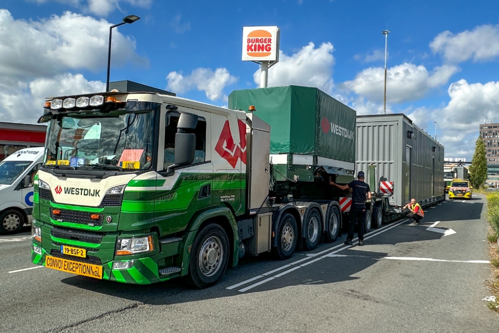 Passen en meten: lading te hoog voor viaduct en Beneluxtunnel