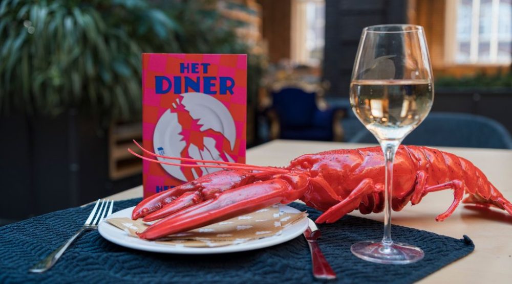 Drie diners in Korenbeurs met Tibetaanse lama, generatieconflicten en open gesprekken