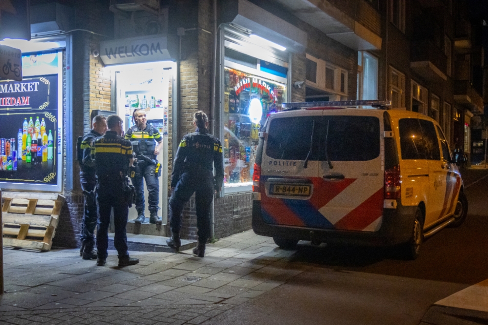 Gewapende overval op mini-supermarkt in Schiedam-West, dader nog voortvluchtig