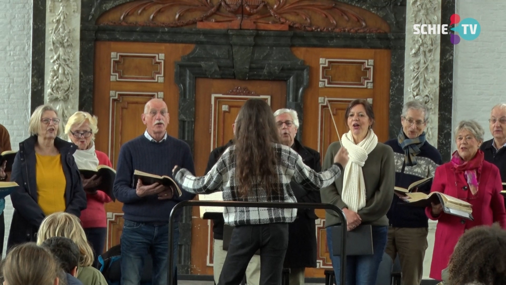 Dirigent van het Schiedams Bachkoor: "Kinderen moeten heel veel zingen en muziek maken met elkaar"