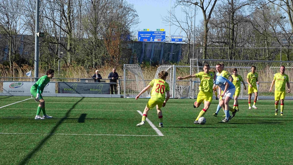Hermes DVS verliest ruim van Victoria'04