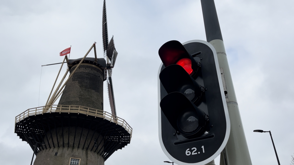 Knipperlichten op de Kortedijk: verkeerslichten werken af en aan