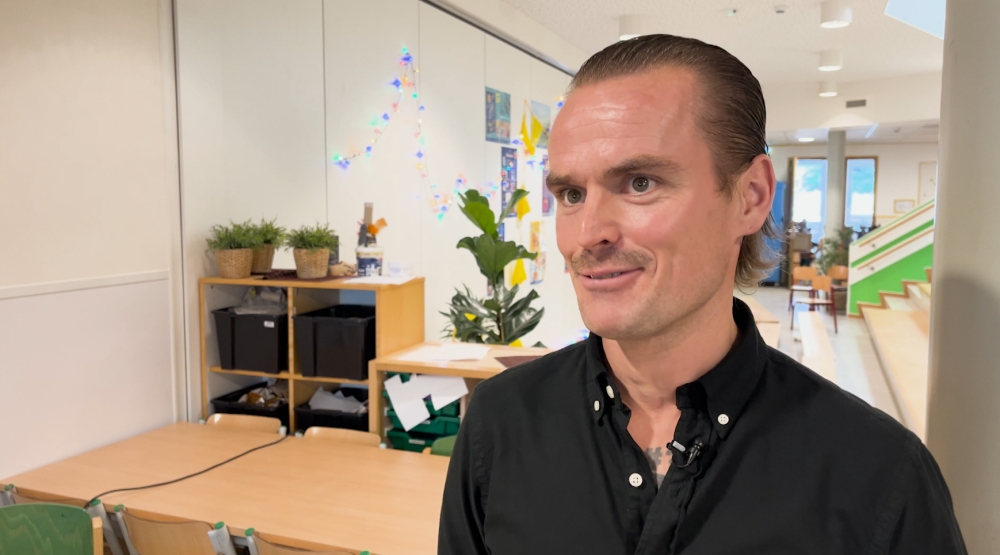 Nieuwe stadsdichters gezocht: Vlaardingen zoekt opvolger voor Jordy Dijkshoorn