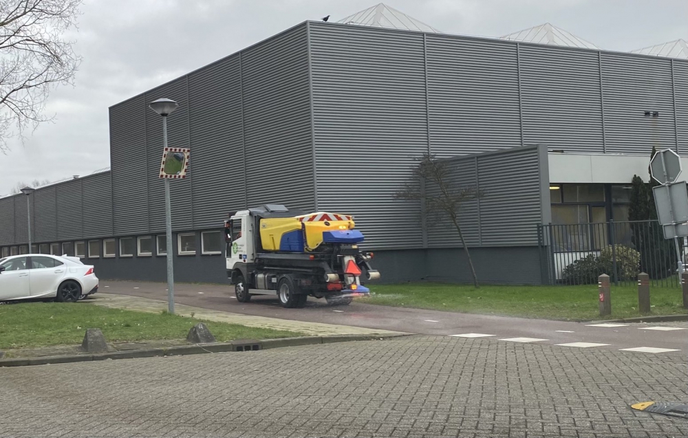 Irado al begonnen met strooien voor verwachte sneeuwval