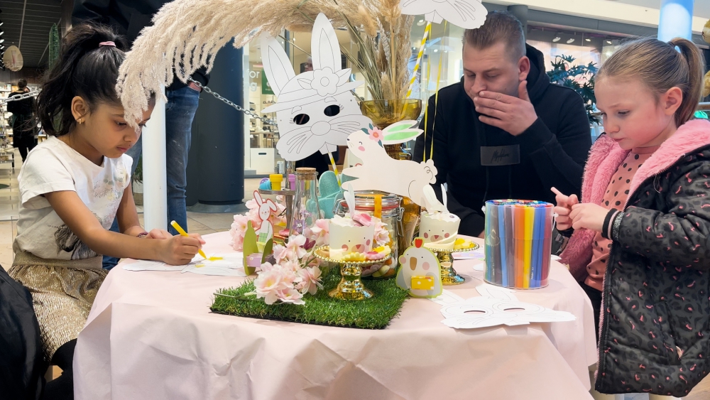 "Het mooie wat Schiedam verbindt is het multiculturele, bijzonder om met elkaar paasdingen te maken"