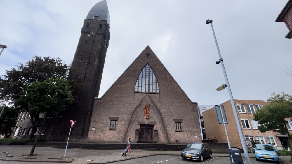 Kogel ‘eindelijk’ door Heilig Hartkerk: eerste paal de grond in