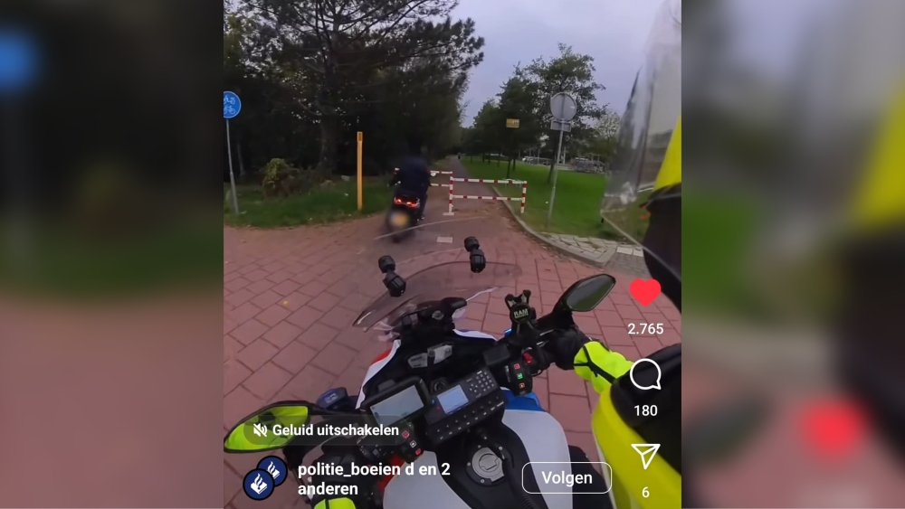 Scooter haalt 130 km/u op fietspad in achtervolging met motoragent