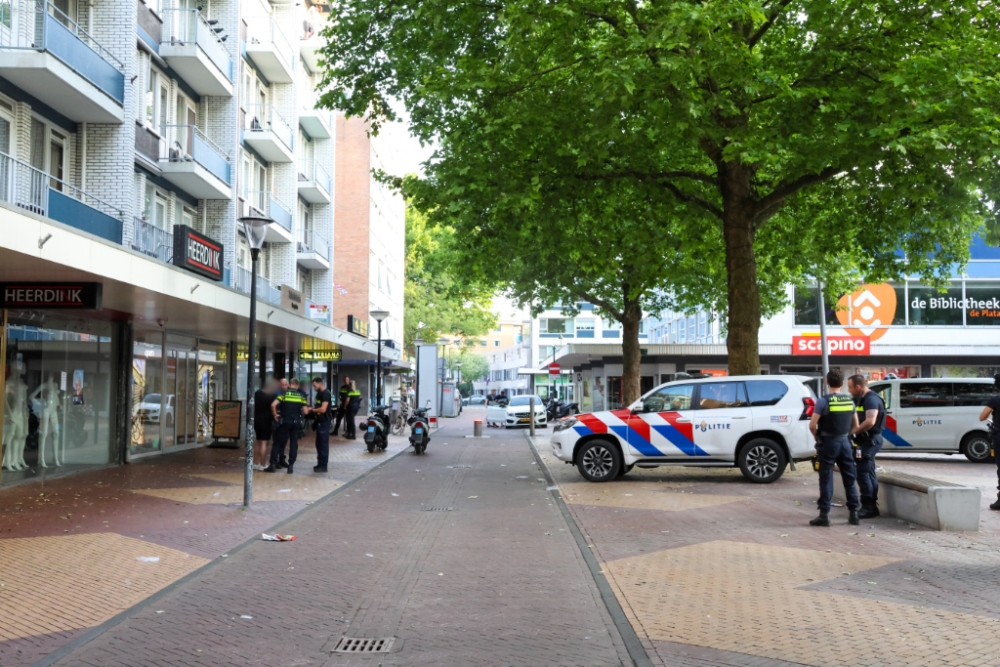 Vechtpartij bij restaurant in centrum van Vlaardingen