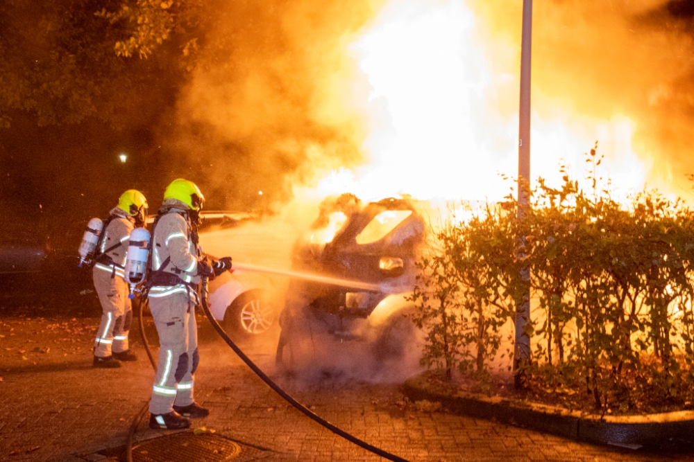 Meerdere auto's uitgebrand in Nieuwland