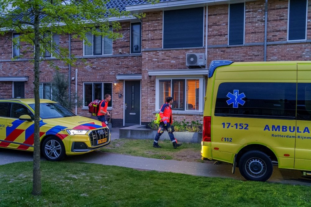 Mobiel medisch team rukt uit voor medische noodsituatie in Vlaardingen-Ambacht