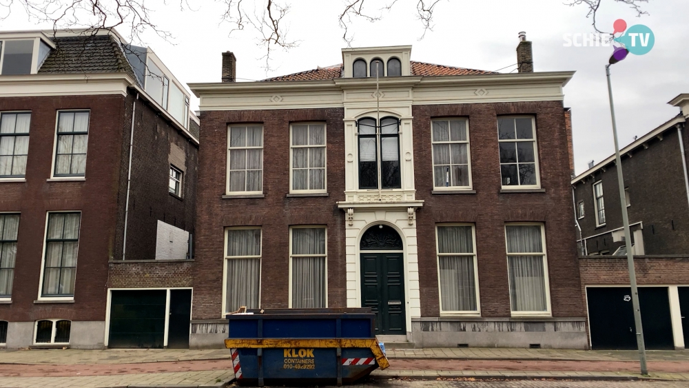 Verbouwing van monumentaal pand aan Nieuwe Haven stilgelegd na 'vernieling historische elementen'; ontwikkelaar zegt wel zorgvuldig te handelen