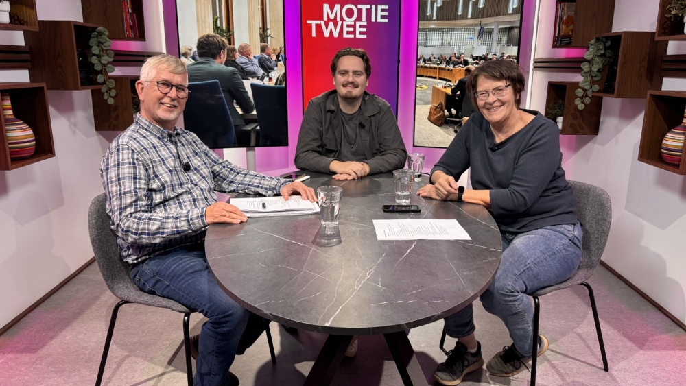 Motie Twee: wéér azc, jenever onder druk en verbazing over Boers