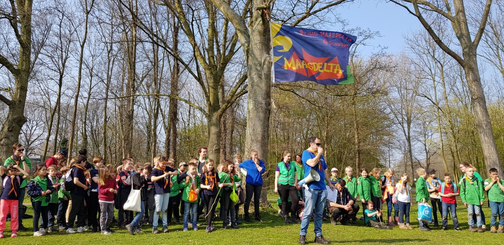 Na de dino's nu draken gespot in het Beatrixpark
