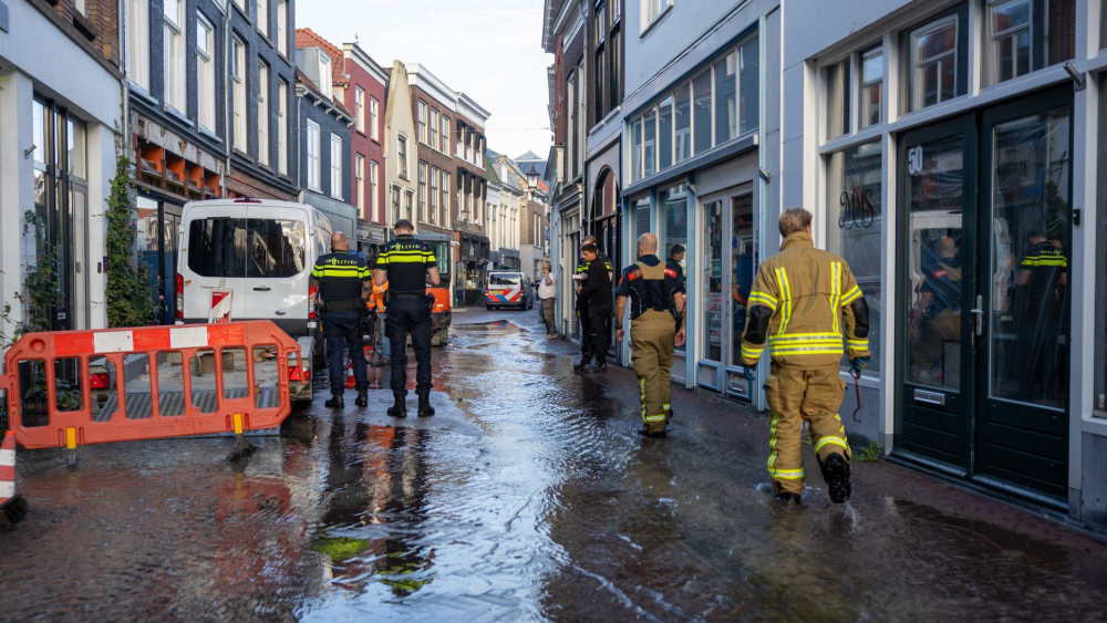 Tonnen schade aan woningen na leidingbreuk: nieuwe bewoners moeten langer wachten