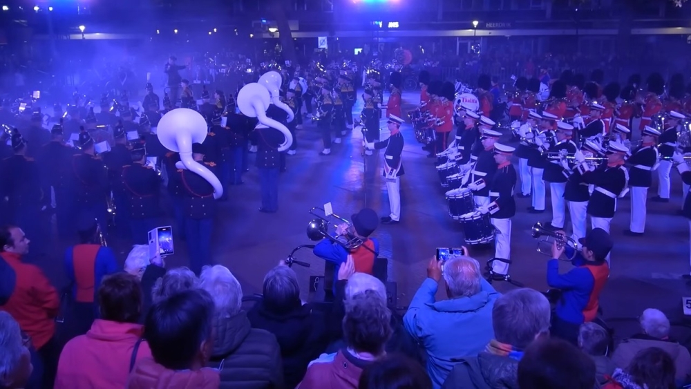 Bevrijdingstaptoe razendsnel uitverkocht: ‘Kwalitatief van wereldniveau’