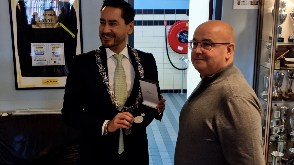 Scyedam ontvangt als eerste tafeltennisvereniging de Koninklijke Erepenning