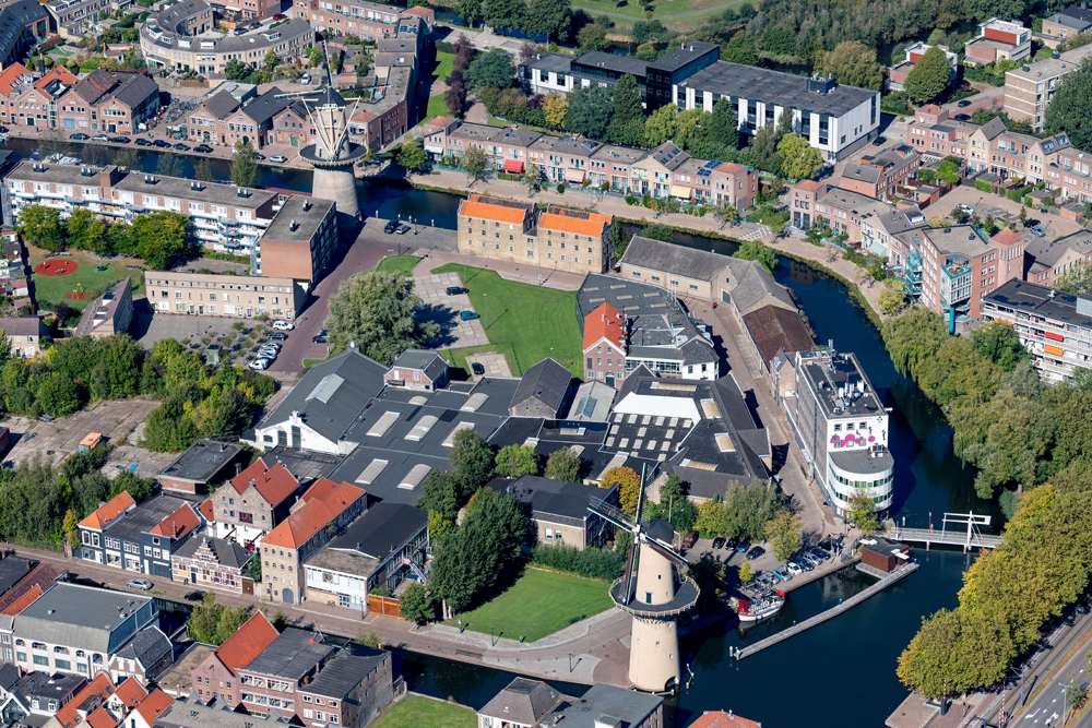 'Veel animo voor bustours op Nieuwbouwdag Schiedam'