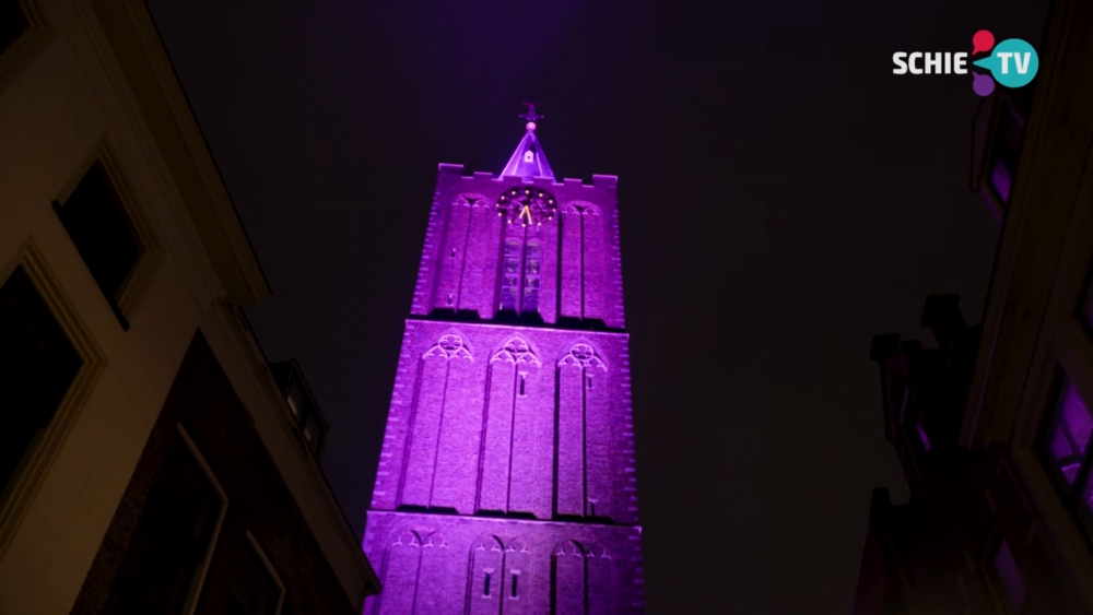 Kerken luiden klokken om Schiedammers 'hart onder de riem te steken'