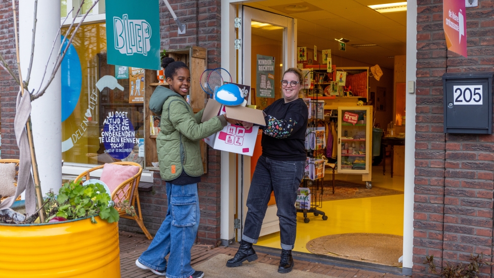 De Kinderraad Schiedam zamelt speelgoed in om verspilling te voorkomen