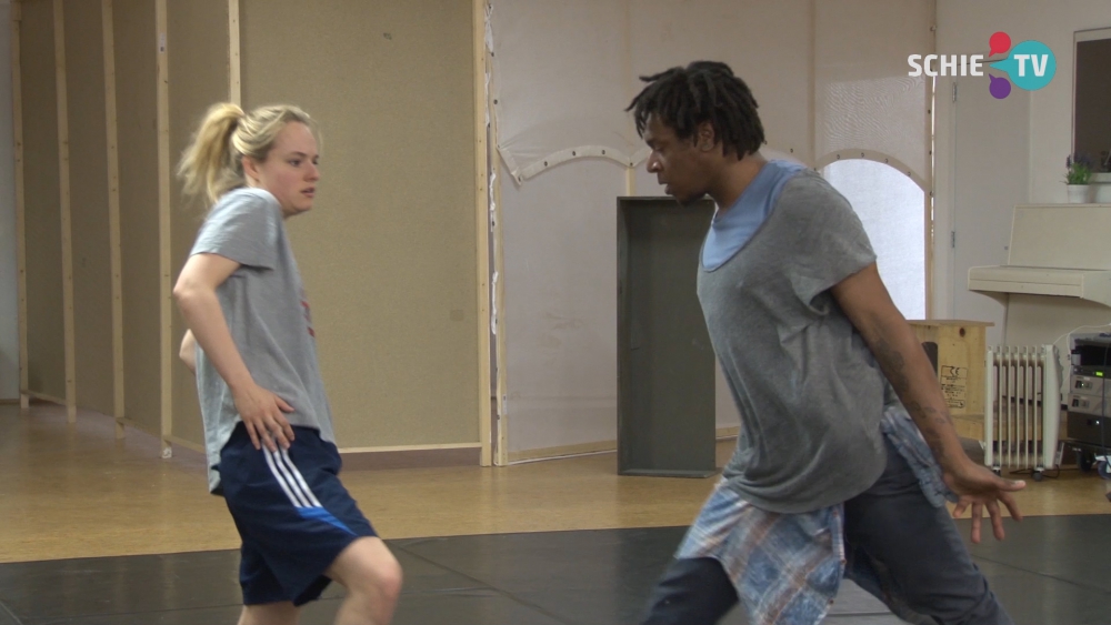 Jonge dansers maken voorstelling in Schiedam: 'As Far As Thin Air'