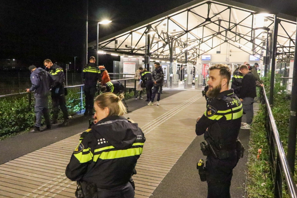 Preventief fouilleeractie op metrostations: minderjarige met drugs gepakt