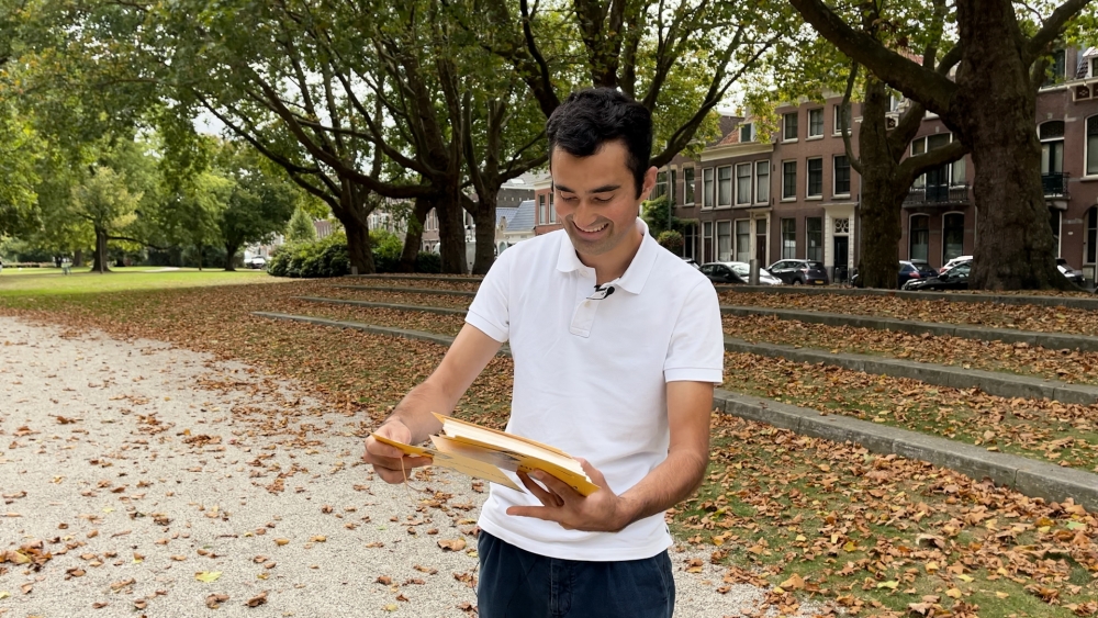Steven verzamelde meer dan honderd odes: 'Schiedam verdient het geprezen te worden'