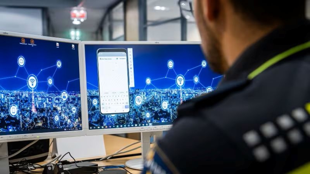 Politie Vlaardingen laat zich met succes phishen; vijf oplichters aangepakt