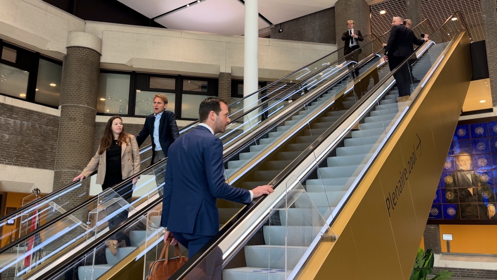 Trap schilderen en pannenkoeken bakken voorbij: Bart Bikkers terug in Tweede Kamer