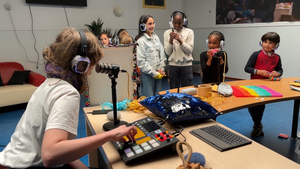 Knisperende geluidjes op je koptelefoon: ASMR-workshop voor mentale gezondheid