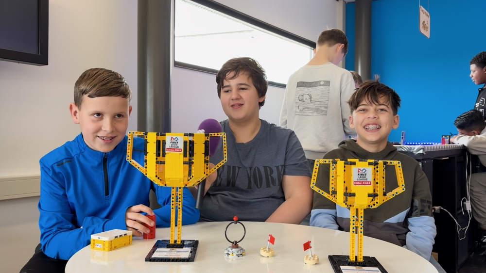 Leerlingen Spieringshoek op landelijke LEGO-finale: 'Het heeft ons samengebracht'