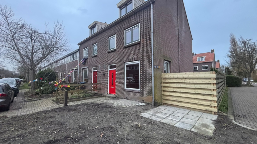 ‘Begeleider dronk bier met ouders, mishandelingen pleegmeisje genegeerd door instanties’