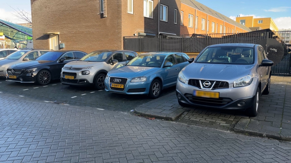 Onduidelijkheid over betaald parkeren, Cartonnagebuurt 'tast in het duister'