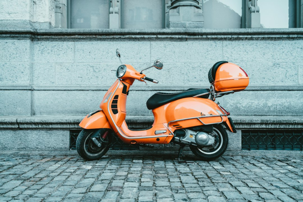 Van schoolrit tot woon-werkverkeer: waarom de scooter voor korte afstanden populair blijft