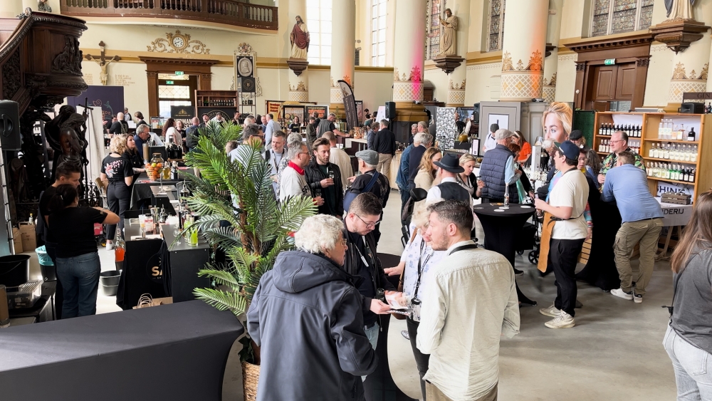 Verschillende smaken bij burgemeester Harald Bergmann's eerste Jeneverfestival