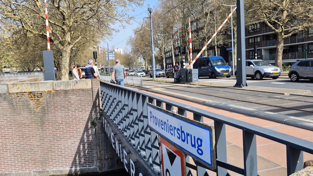 Storing Proveniersbrug voorbij, brug kan weer open voor vaarverkeer