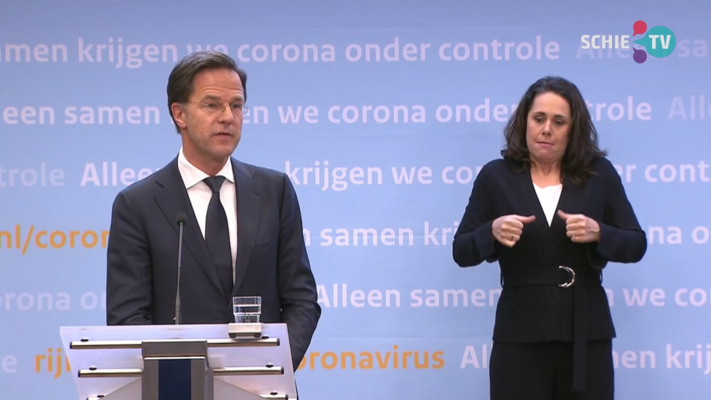 Premier Rutte: 'basisscholen half open, jongeren mogen weer sporten'