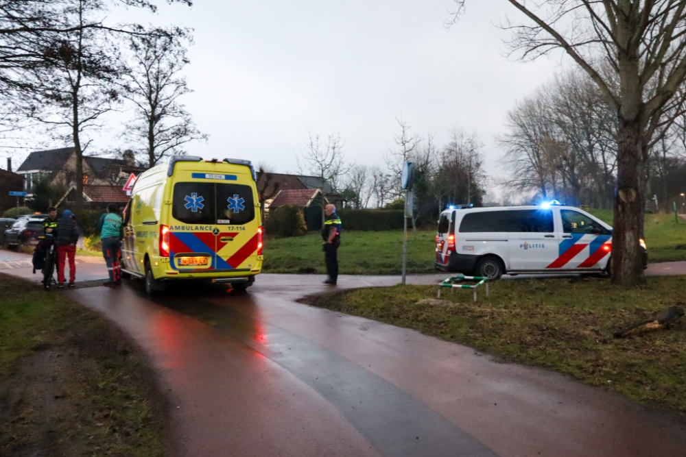 Twee jongens van ongeveer 14 verdacht van steken vrouw in rug op Joppepad