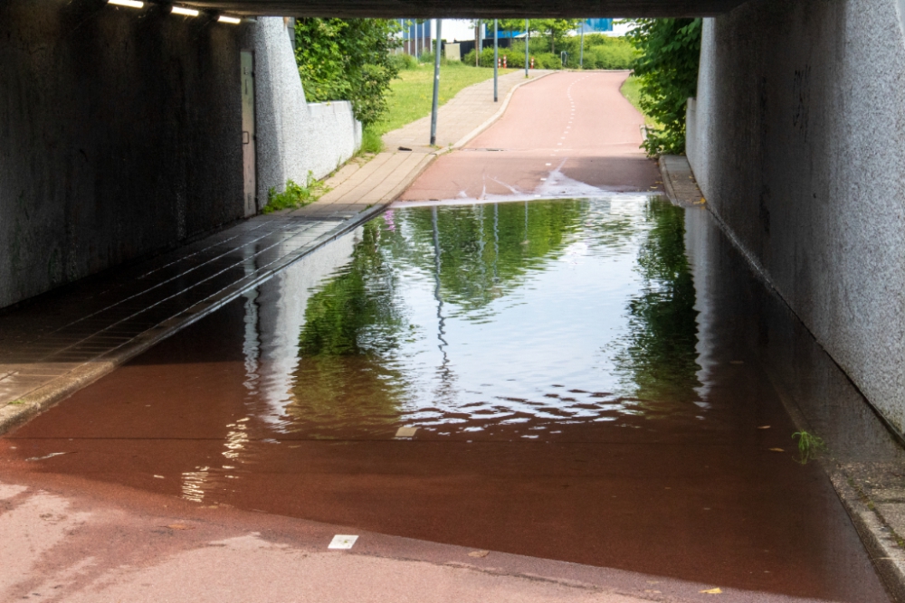 Tunneltje Hazepad compleet onder water