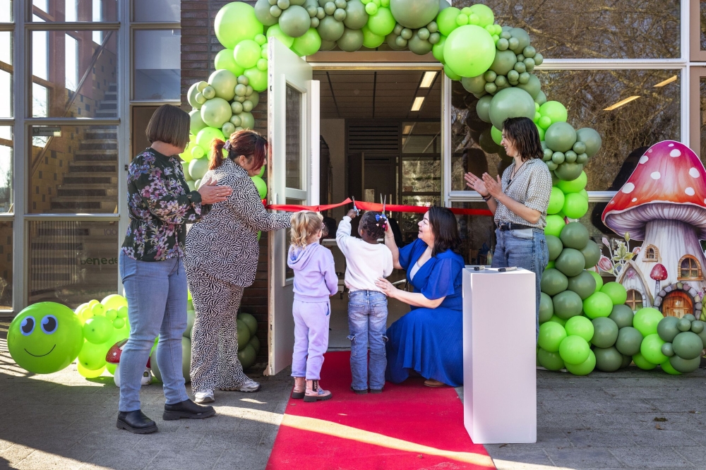 In de Rupsengroep leren Vlaardingse kleuters netjes hun vinger op te steken