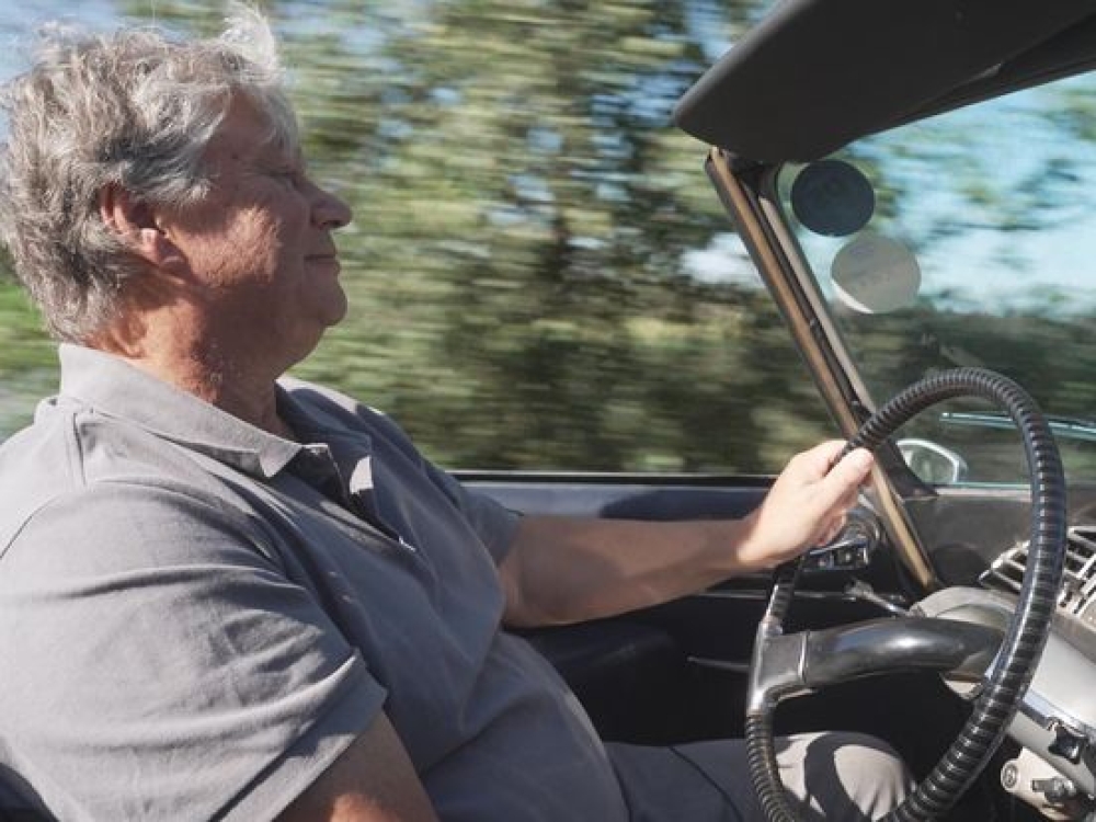 Hans rijdt vol trots in 60 jaar oude Citroën DS: &#039;Dit is echt het mooiste wat er is&#039;