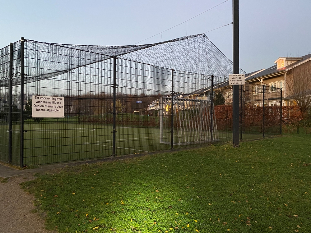 Voetbalveld Göteborg in Sveaparken nu al afgesloten