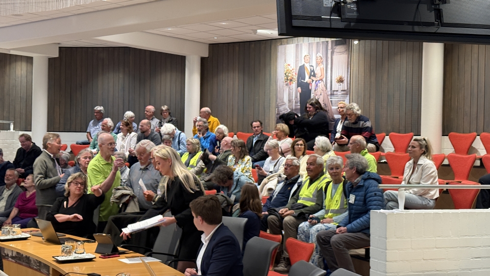 4000 keer ondertekende petitie voor behoud Boshoek aangeboden aan politiek