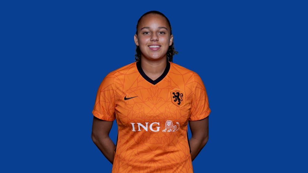 Schiedamse voetbalster Chasity Grant scoort eerste goal voor Oranje Leeuwinnen